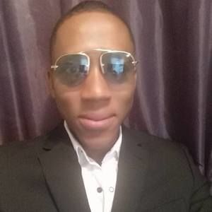 Meet your Posher, Aly